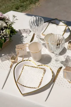 Caféservetter - Prickiga i vitt och guld 20-pack