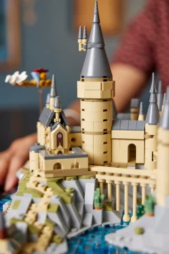 LEGO Harry Potter - Hogwarts slott och område 18+