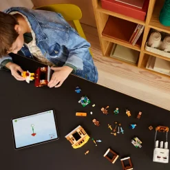 LEGO Minecraft - Byanfall med gastballong 10+
